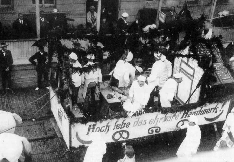 Festwagen der Bäcker-Innung, 1925