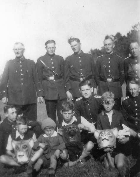 "Kinderfest" (Waldcafe) Booken 1936