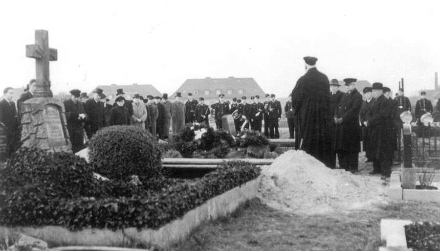 Beerdigung von H.C. Müller - 1955