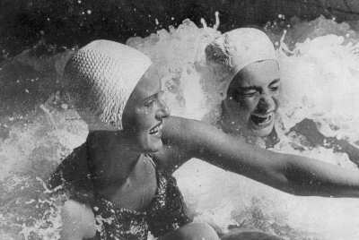 Meerwasser - Wellenschwimmbad Meerwasser - Wellenschwimmbad