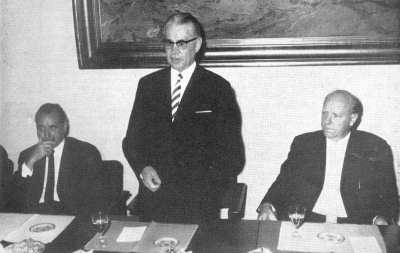 Niedersachsens Kultusminister Langeheine Niedersachsens Kultusminister Langeheine